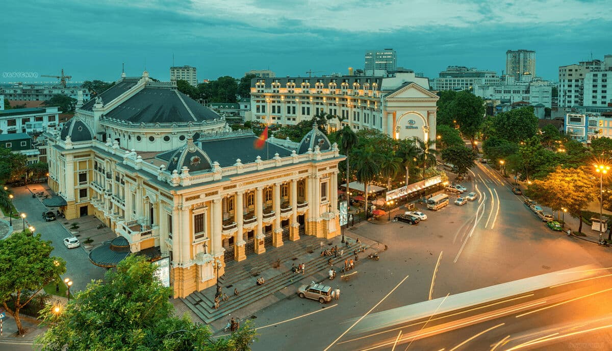 Top things to do in Hanoi Vietnam: Wander around the Old Quarter