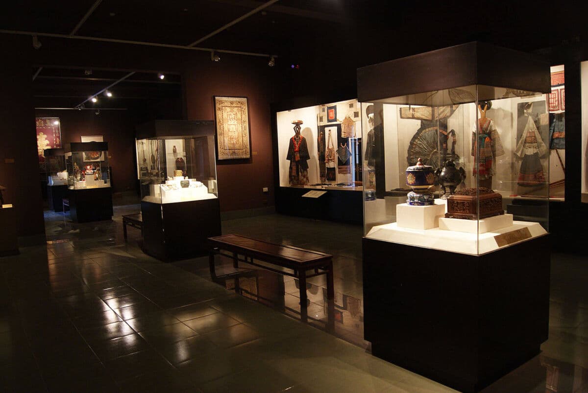 Top things to do in Hanoi Vietnam: Check out the art scene