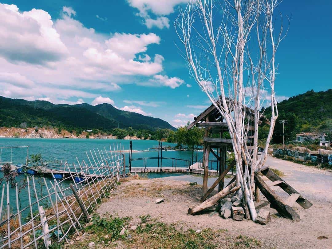 Vung Tau Attractions: Ba Ria Green Stone Lake