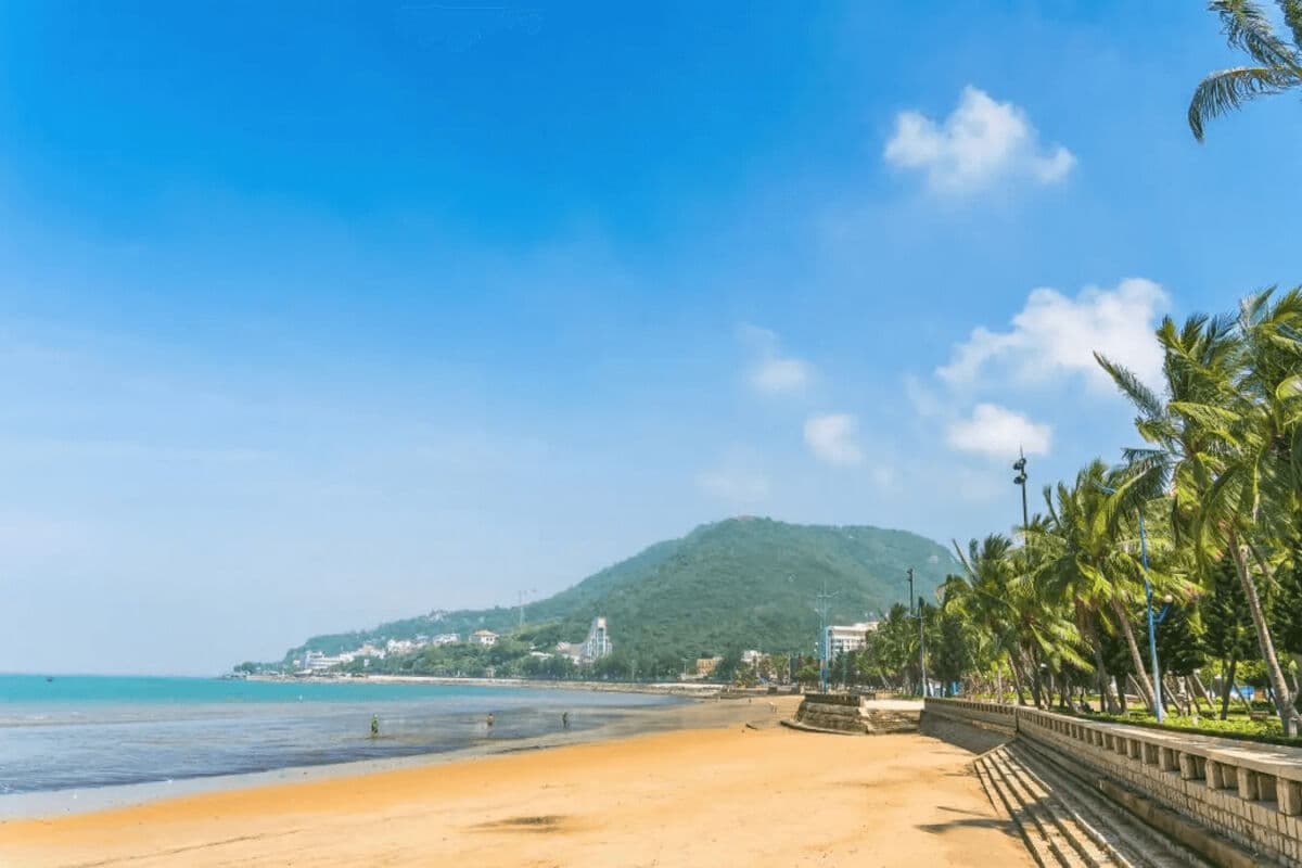 Vung Tau Attractions: Vung Tau Beaches