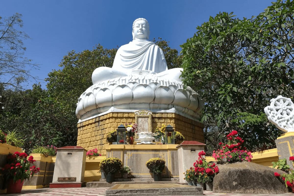 Vung Tau Attractions: Thich Ca Phat Dai Pagoda on the Big Moutain