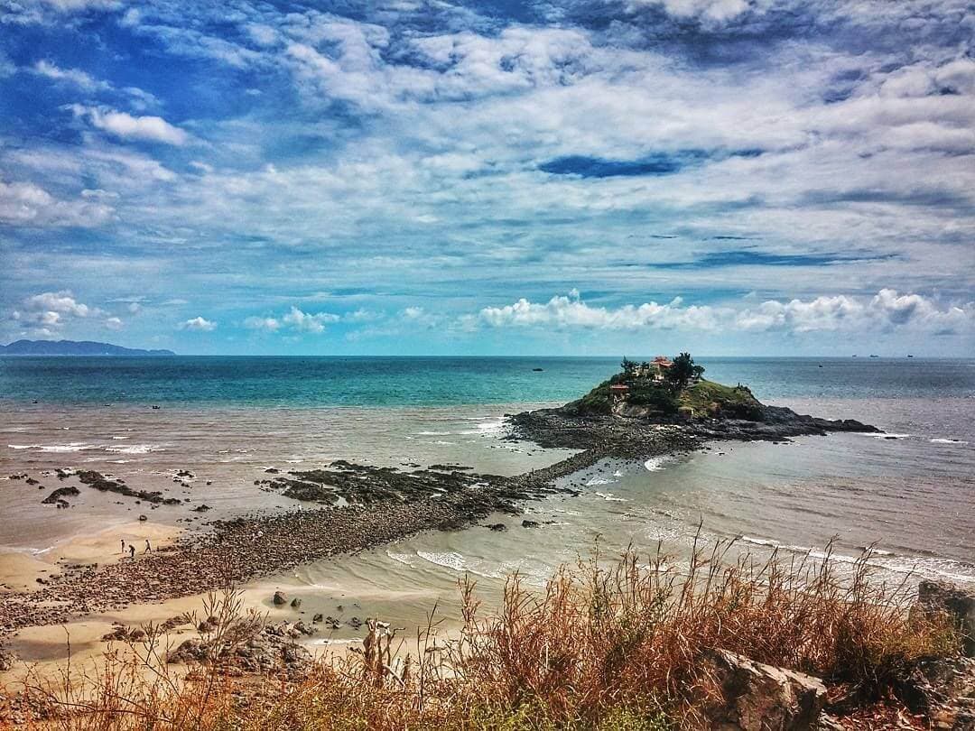 Vung Tau Attractions: Hon Ba Island