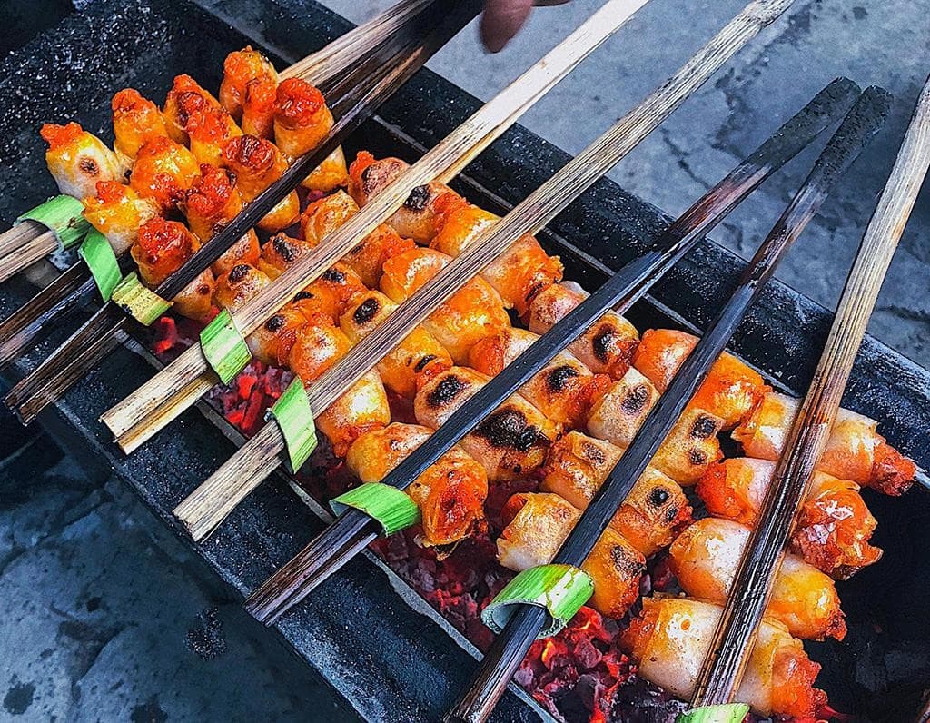 Must-Try Delicacies at Cam Luong Fish Stream: Shrimp Rolls