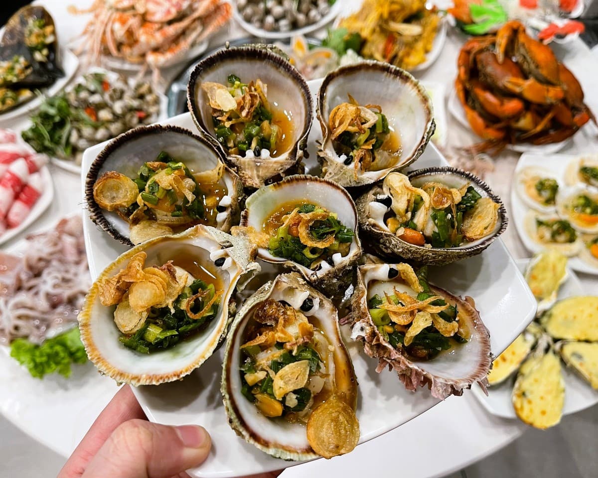 Best Local Food in Halong Bay - Oyster