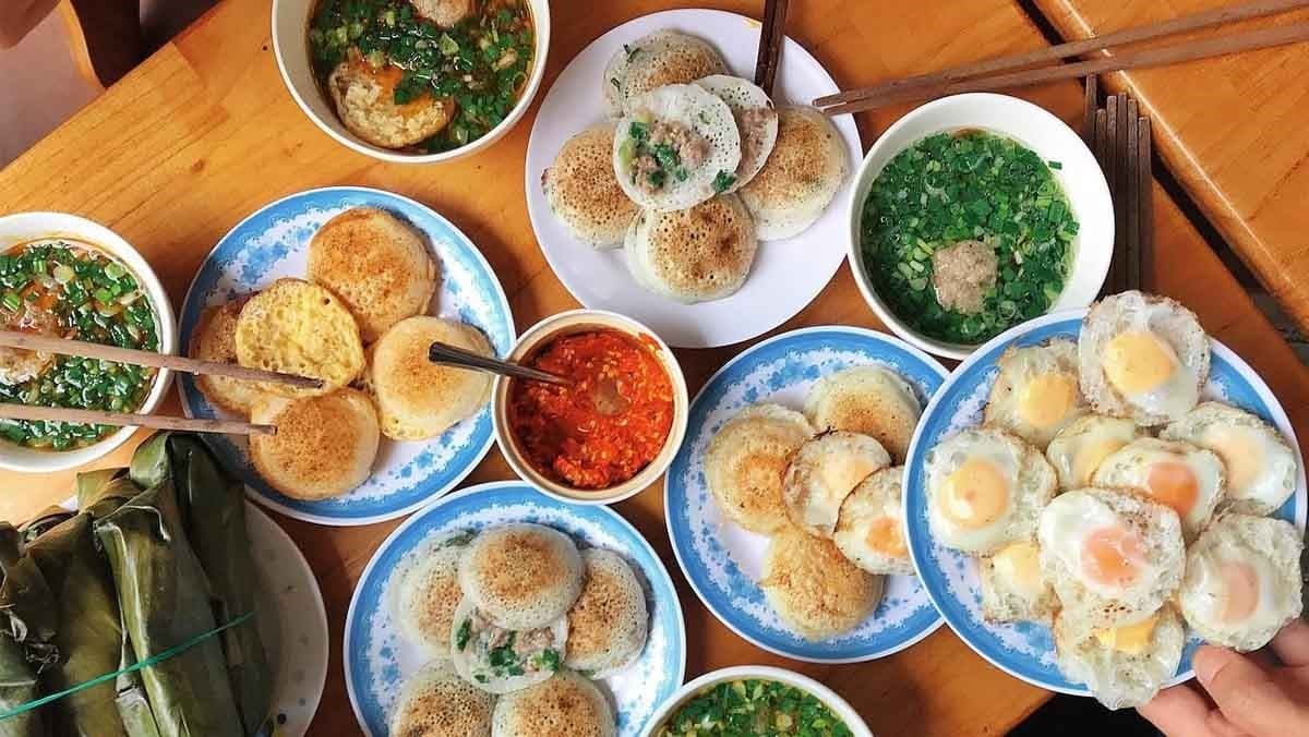 Best Local Food in Hoi An - Banh Can (Mini Pancake)