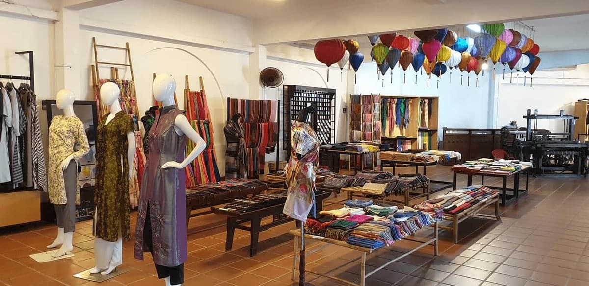 Hoi An Travel Guide: Best Things to Do - Get tailor-made clothing