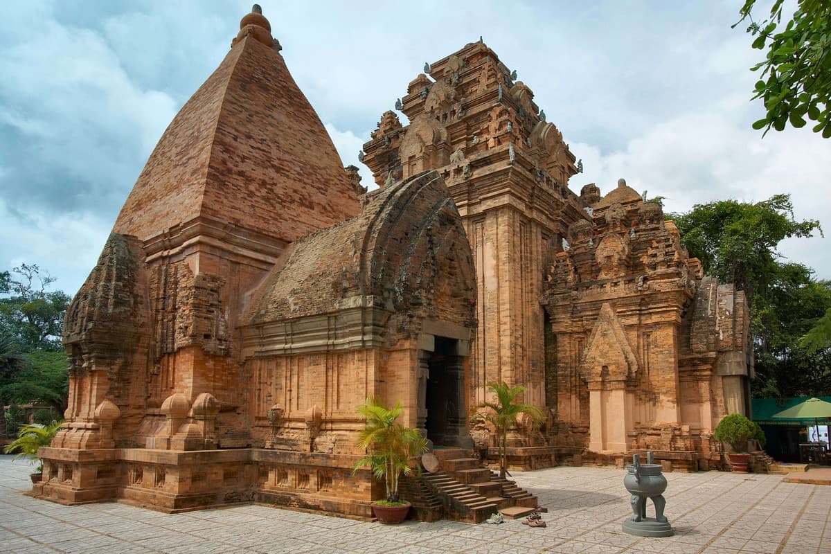 Nha Trang Travel Guide Top-Rated Destinations - Ponagar Tower