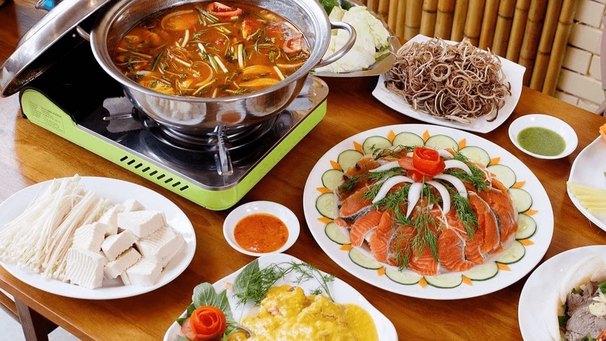 Sapa Travel Guide: Must-Try Local Food - Salmon/ Sturgeon Hotpot