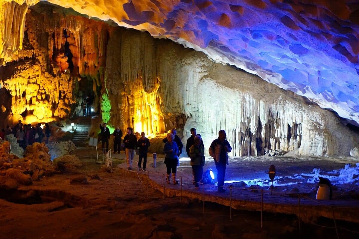 Halong Bay Travel Guide: Things to Do - Explore some untamed caves