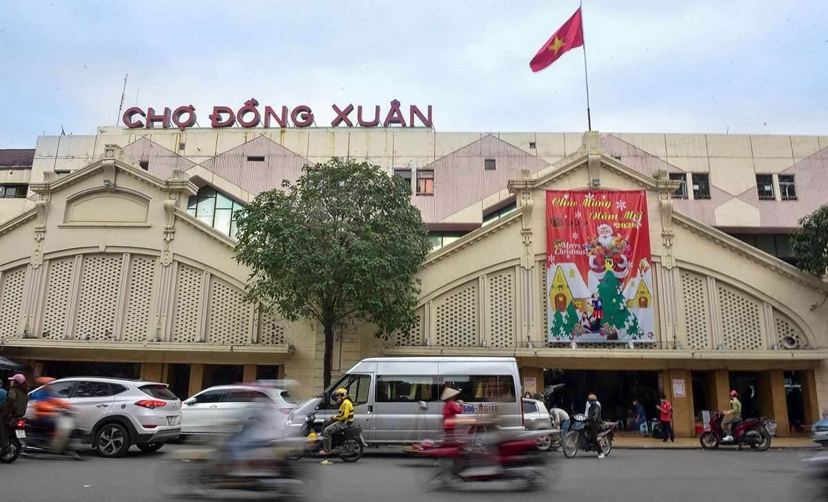Hanoi Travel Guide: Things to Do in Hanoi - Go shopping at Dong Xuan Market