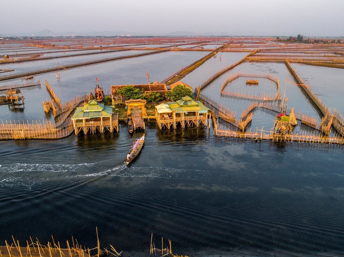Tourist Attractions in Hue - Tam Giang Lagoon