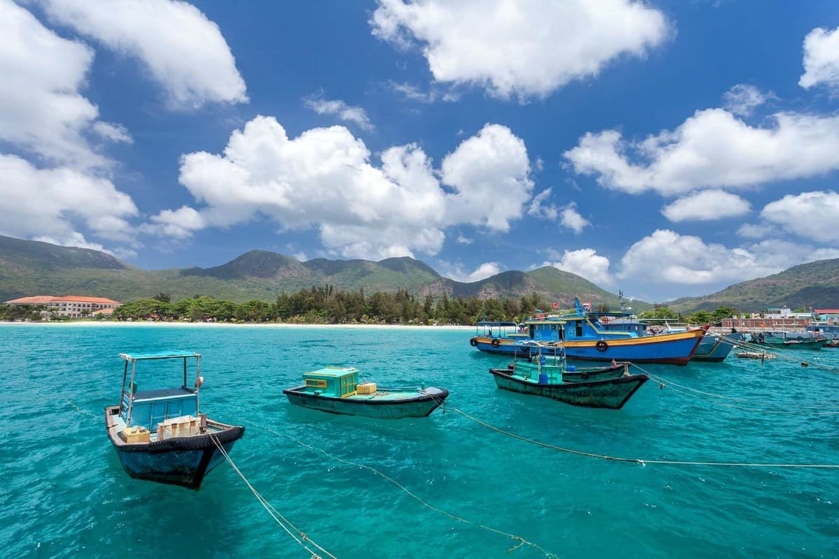 Vung Tau Travel Guide: Best Tourist Spots - Con Dao