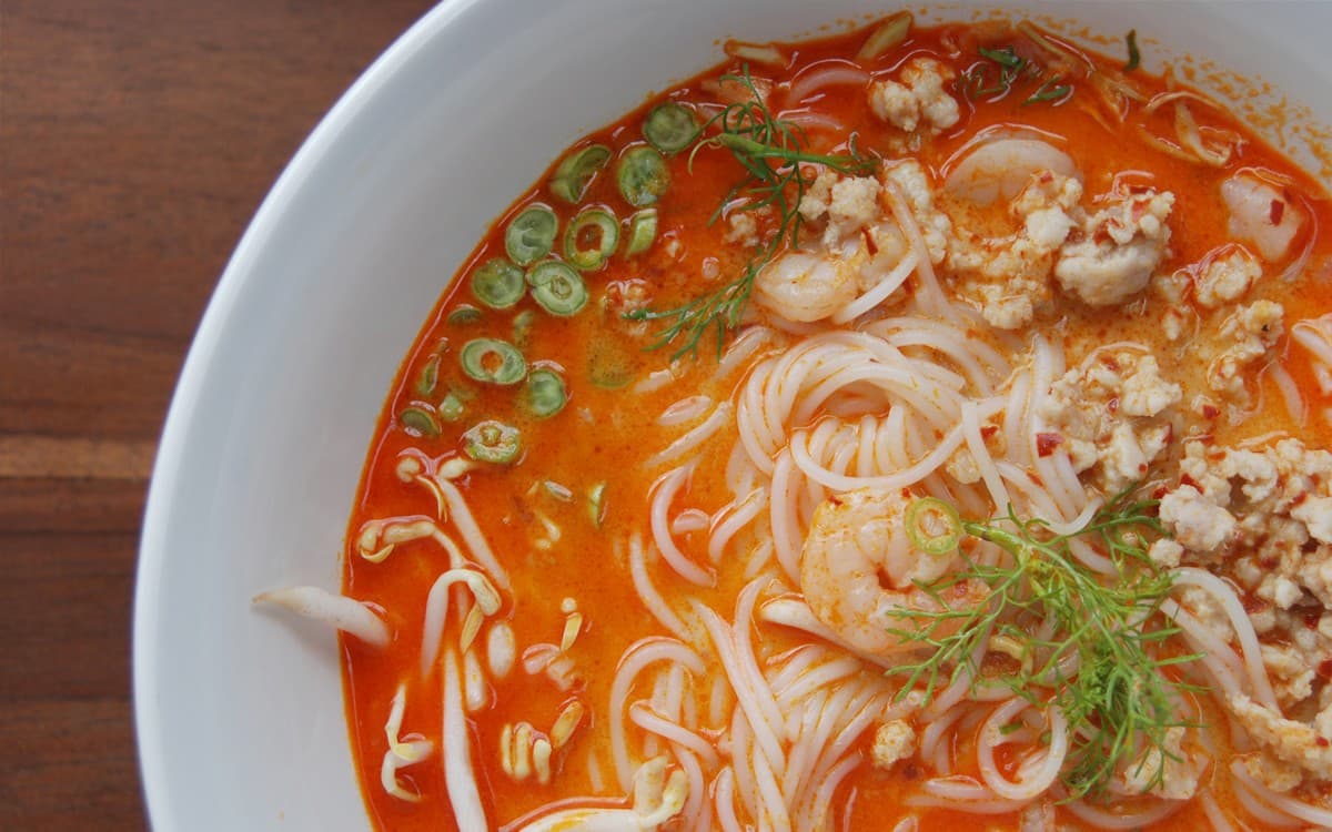 Laos Travel Guide - Laos Food: Khao Poon Noodles