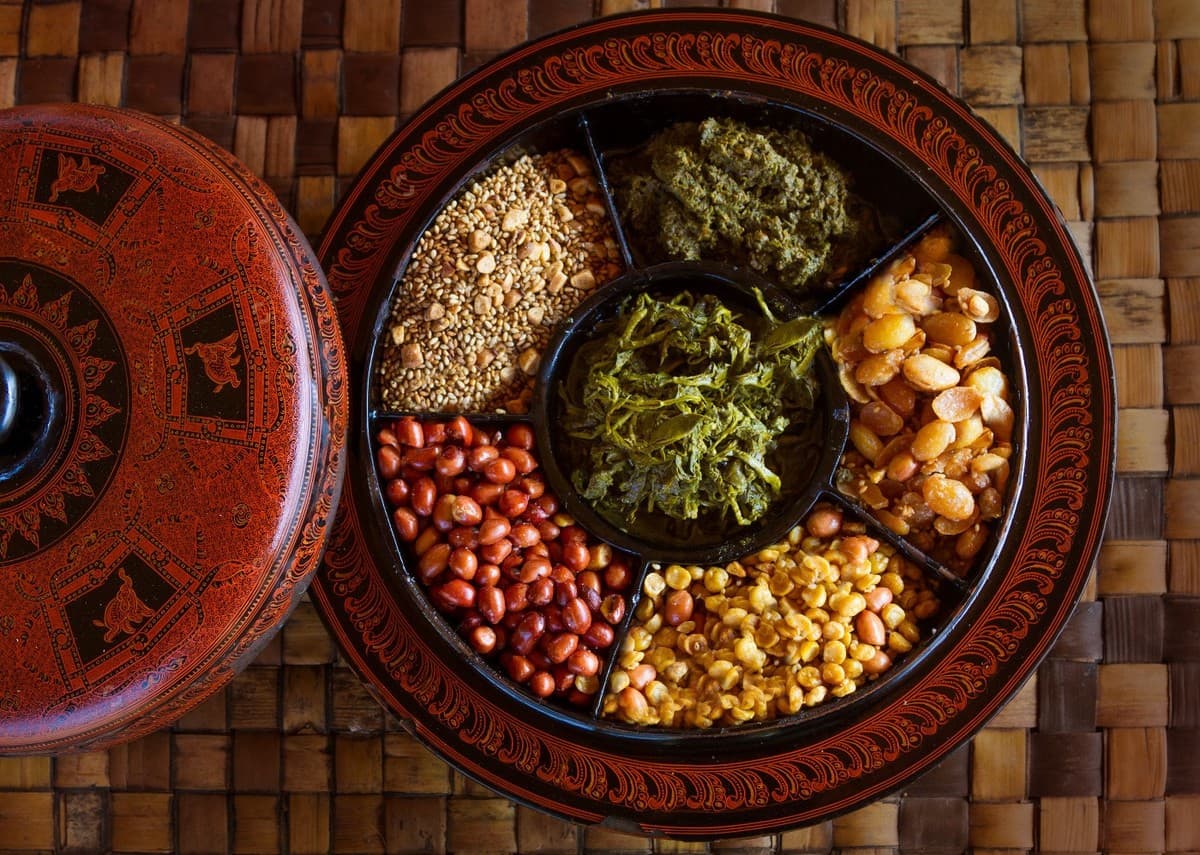 Myanmar Travel Guide: Must-try Local Food - Laphet Thoke