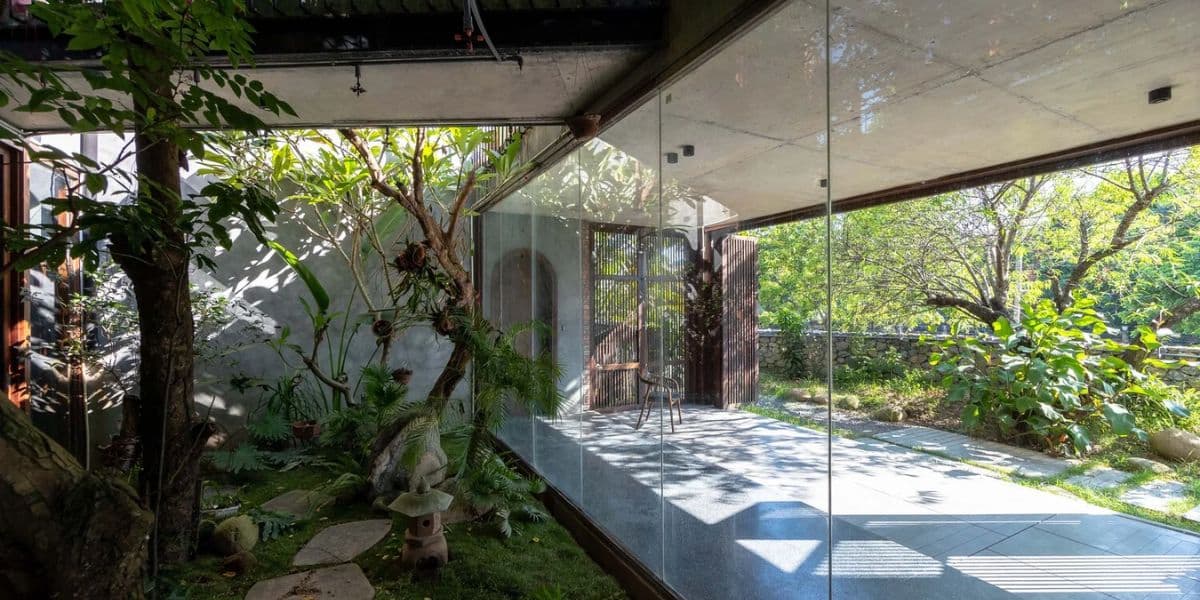 House in Vietnamese Flexible Layouts