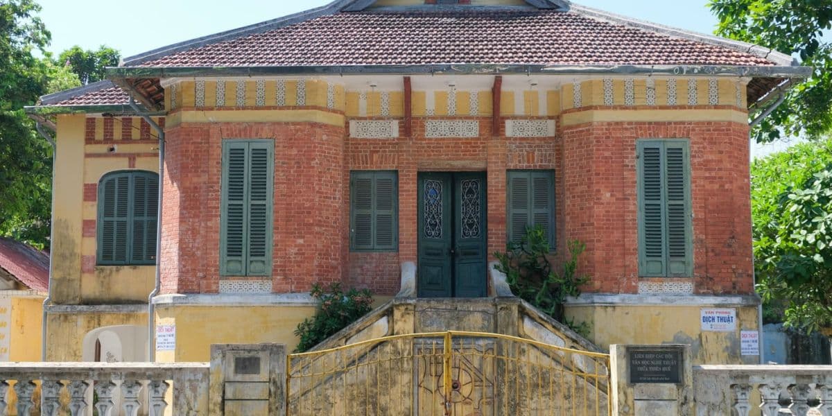 House in Vietnamese Hue's Ancient Garden Houses