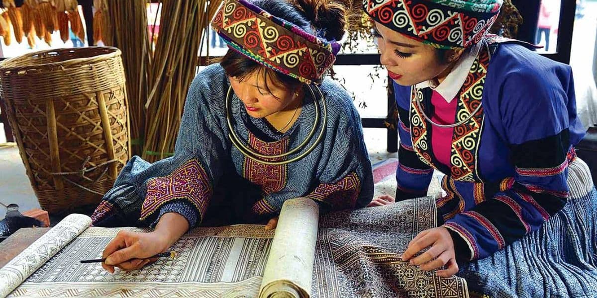 Traditional Vietnamese Hat Tho Cam Hat The Complex Knit and Knot