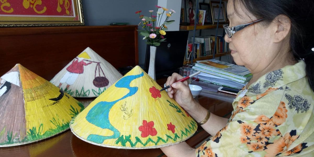 Traditional Vietnamese Hat Urban and Modern Hat Styles