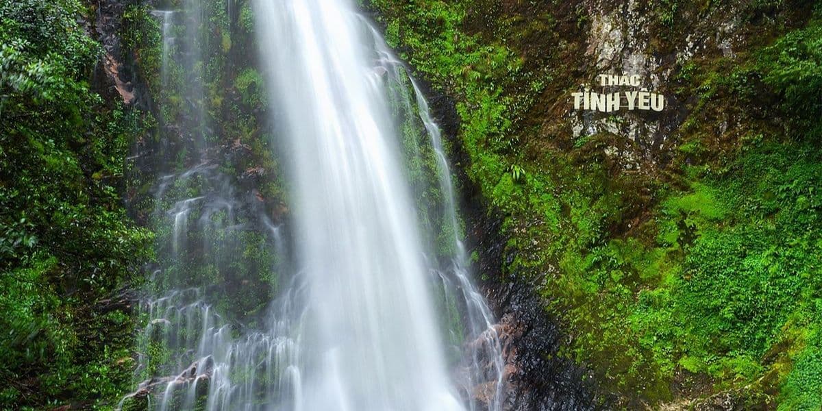 Sapa trekking Love Waterfall