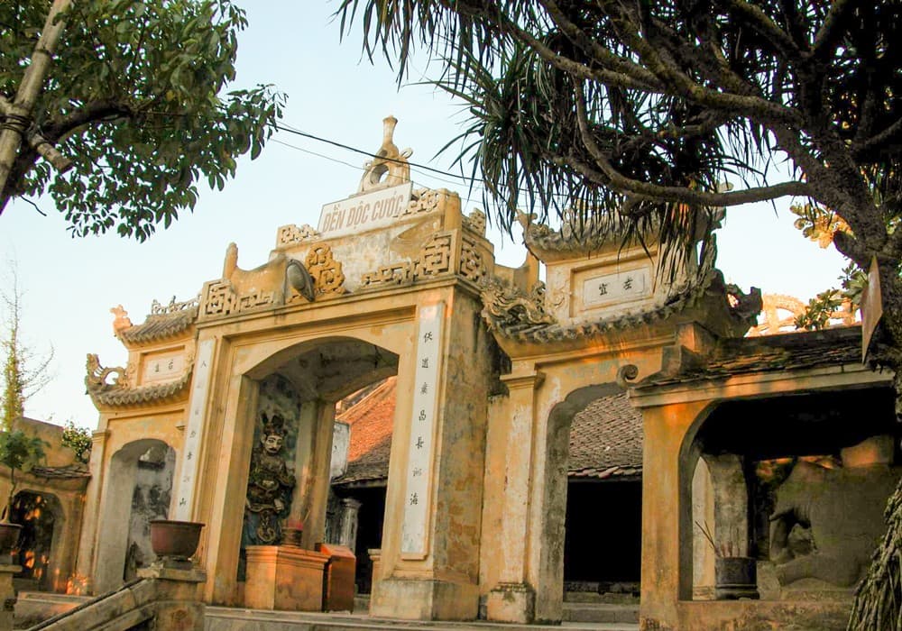 Sam Son Beach Vietnam - Temple Single Charge
