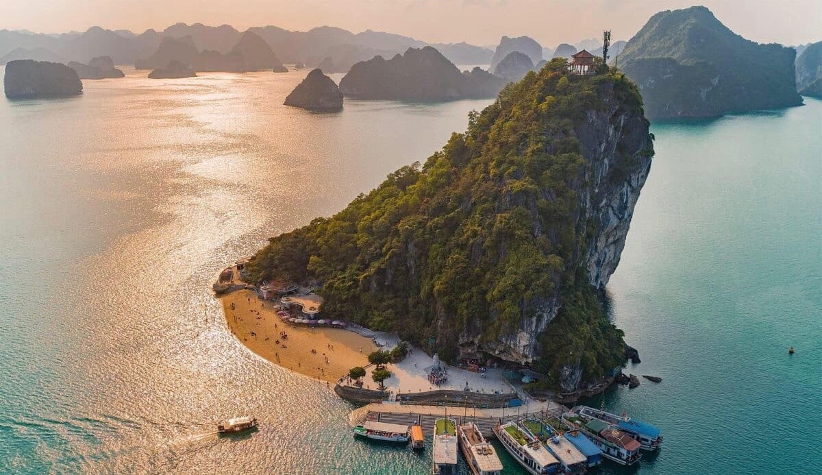 Halong Bay Day Trip Titov Island