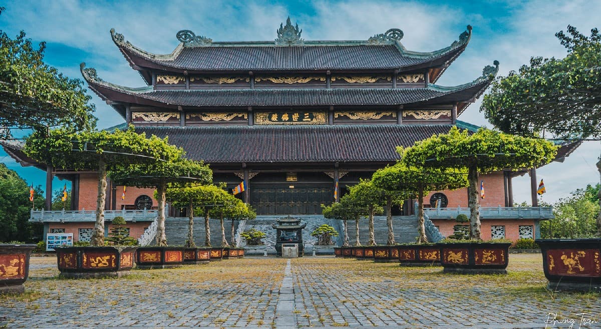 Ninh Binh Temple Bai Dinh holds many records