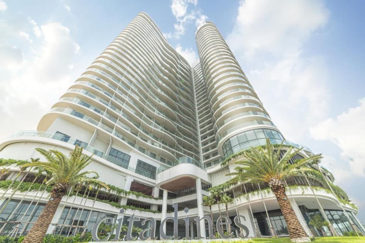 halong bay hotels 5 star Citadines Marina Halong