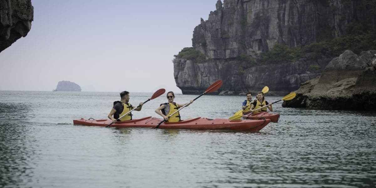 Ha Long Bay Cruise 1 Night Kayaking