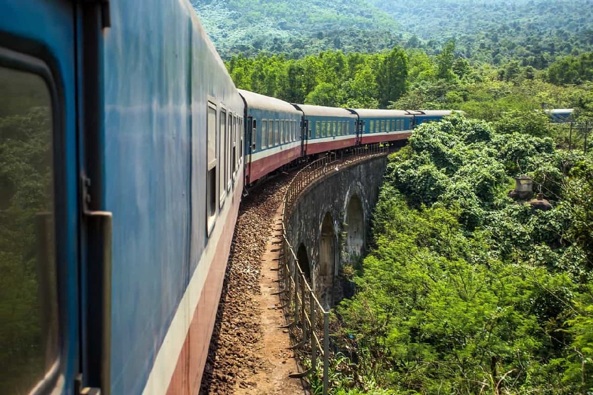 Hanoi to Ninh Binh Train