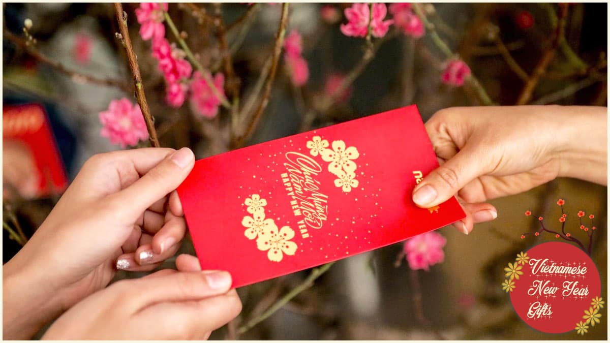 Traditional Vietnamese New Year Gifts - Red Envelopes