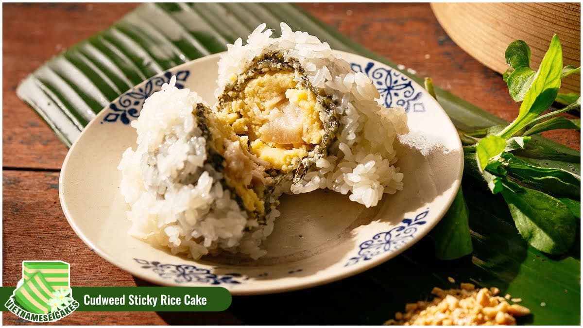 Vietnamese Cakes - Cudweed Sticky Rice Cake