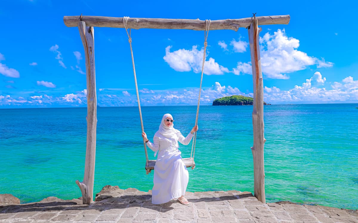Phu Quoc Day Trip Explore 4 islands experience cable car and water park