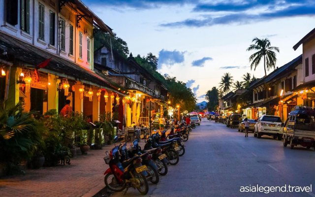 Laos Classic Tour 5 Days 4 Nights Luang Prabang Streets at night