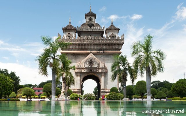 Laos Classic Tour 5 Days 4 Nights Vientiane Patuxay - Victory Monument
