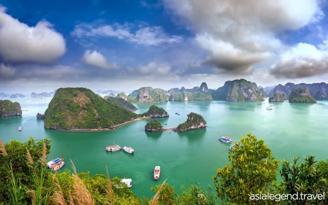 Travel Beauty of Indochina 13 Days 12 Nights Halong Bay