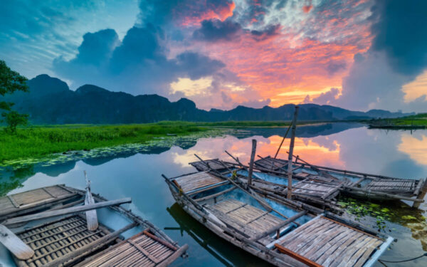 Hanoi Halong Bay Overnight at Hotel Tam Coc 5 Days 4 Nights