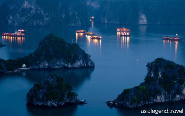 Hanoi Halong Bay or Lan Ha Bay Overnight on Cruise 4 Days 3 Nights Halong Bay at Night