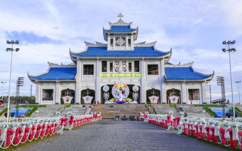 Hanoi Hue Pilgrimage Package 5 Days 4 Nights