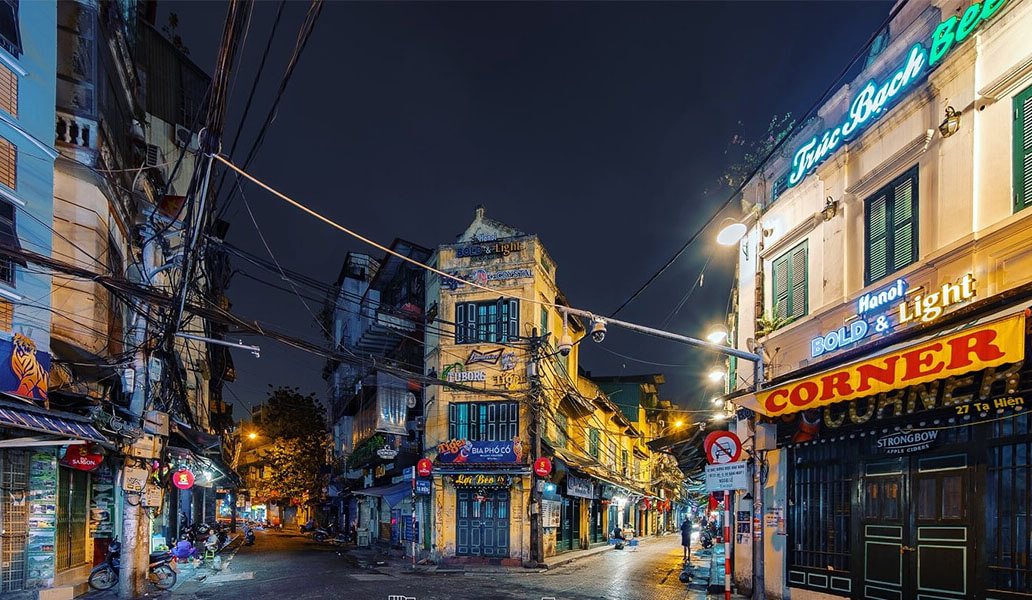Top things to do in Hanoi Vietnam: Get Social and Drink Draft Beer on the Street