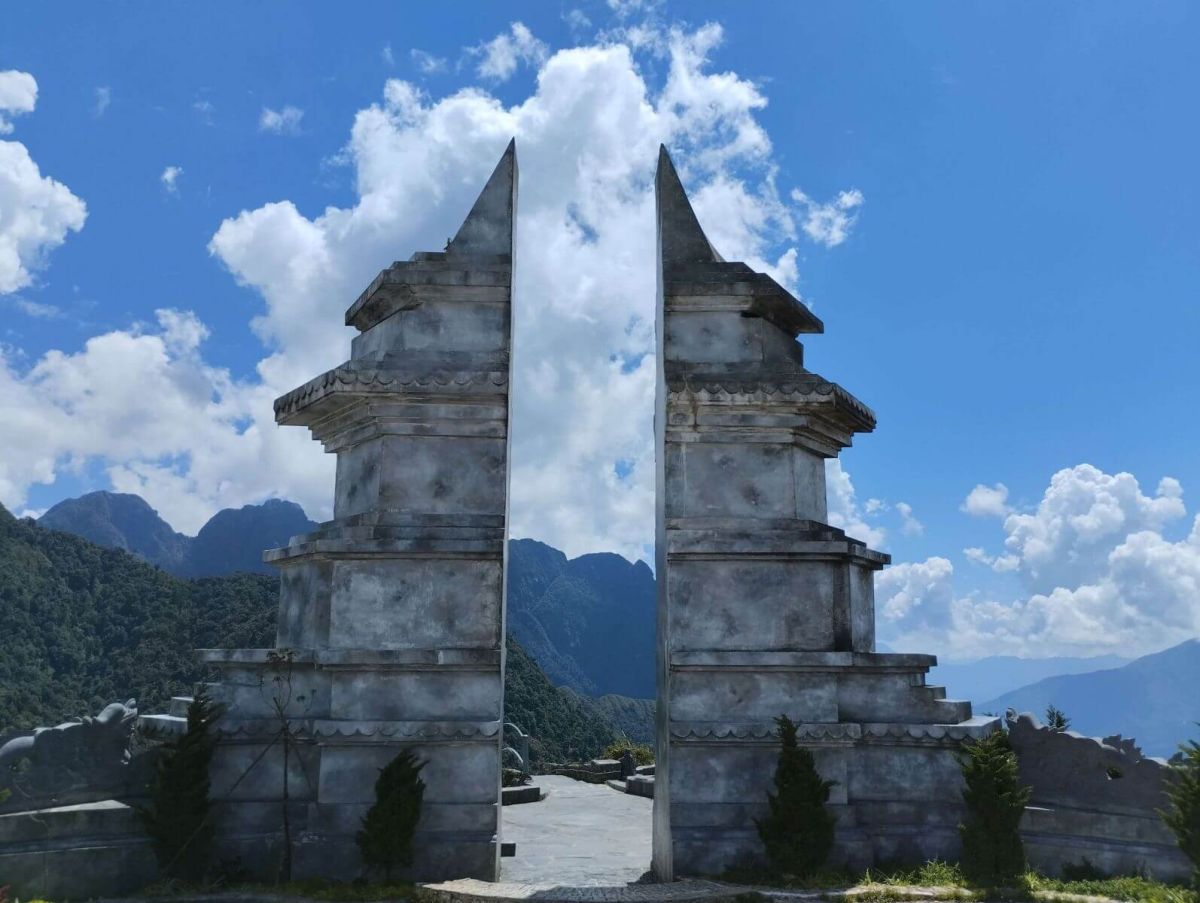 Things to Do in Sapa Vietnam: Marvel at the Stunning View from Heaven’s Gate