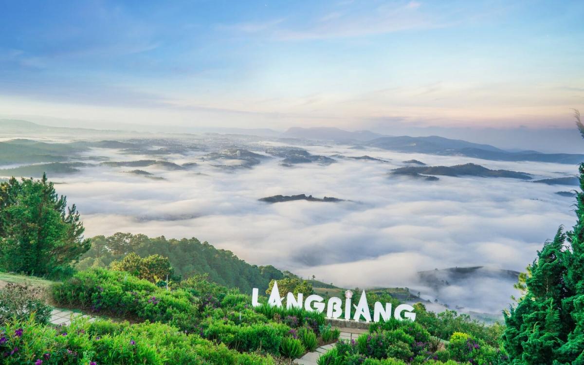 Da Lat Description - LangBiang Mountain