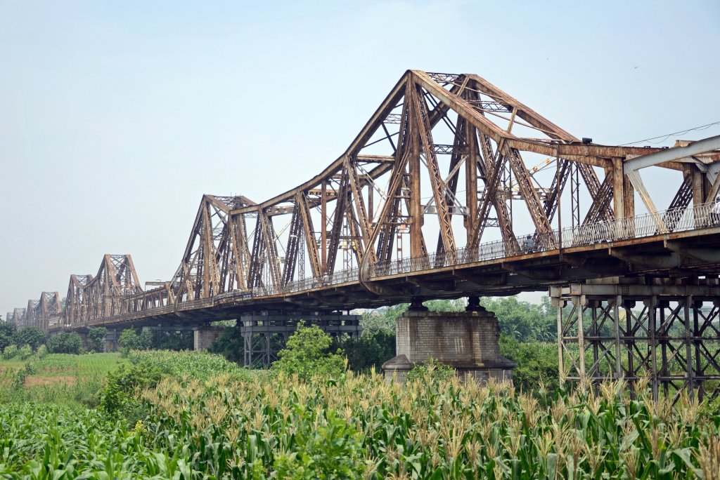 Hanoi Description - Long Bien Bridge