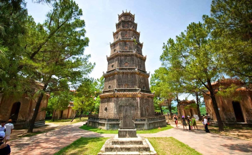 Hue Description - Thien Mu Pagoda