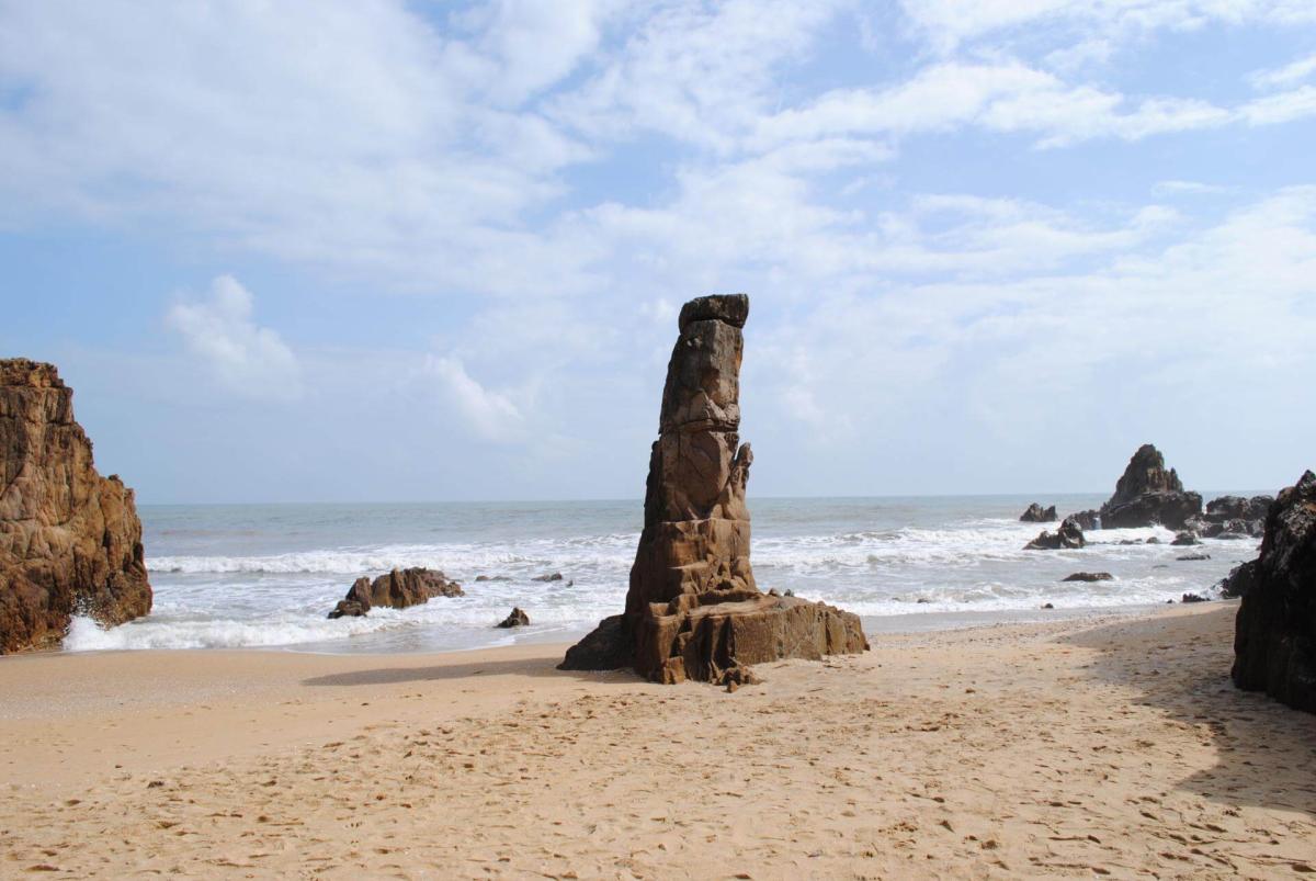 Quang Binh Description - Day Nhay Beach