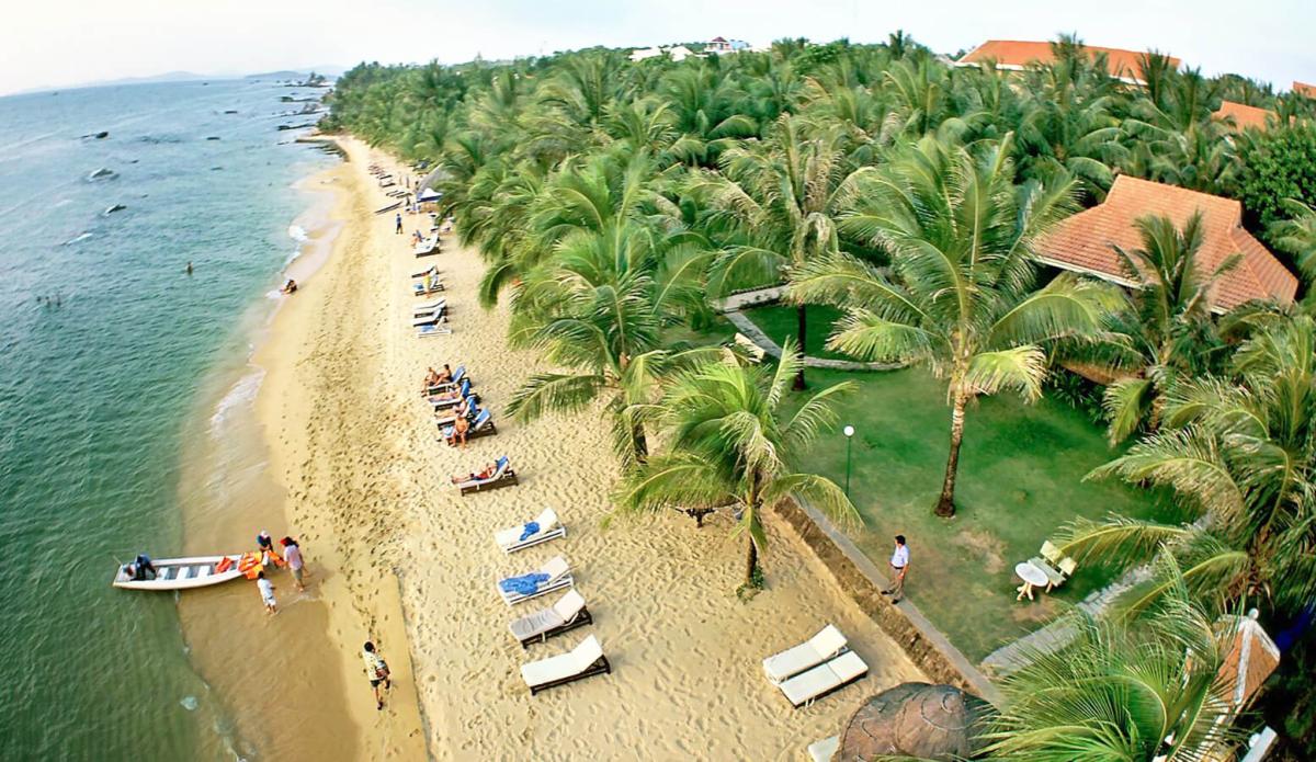 Beach Destinations in Vietnam: Ho Coc Beach