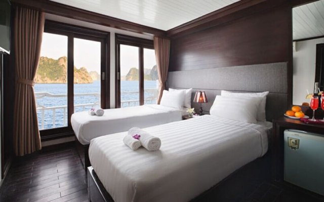 Aclass Stellar Cruise Suite with 2 Single Bed and Glass Window Walls