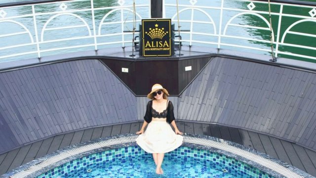 Alisa Premier Cruise Sundeck Water Pool