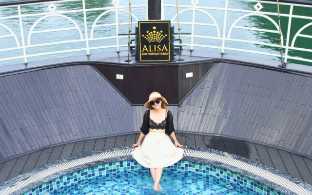 Alisa Premier Cruise Sundeck Water Pool
