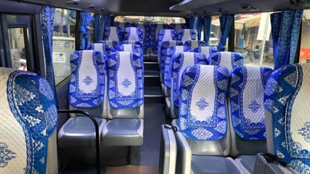 Alova Premium Cruise Shuttle Bus Inside