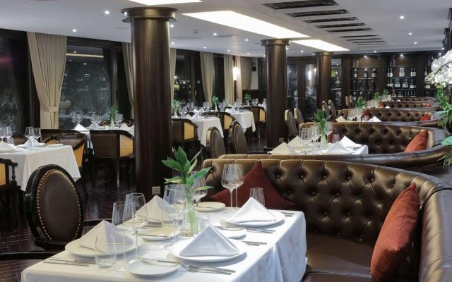 Ambassador Cruise Restaurant Table Set Up